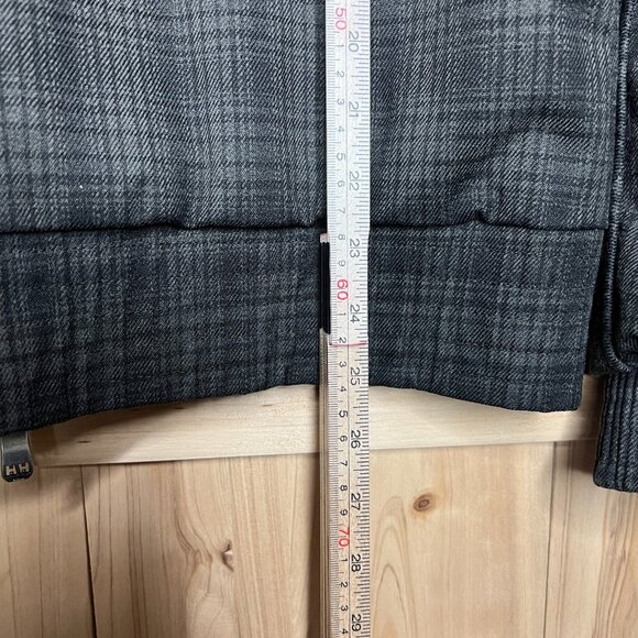 Helly Hansen Mens Plaid Jacket Medium Gray Insulated Padded Coat Gold Lining - Picture 12 of 12